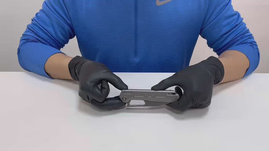 FOLDING KNIVES