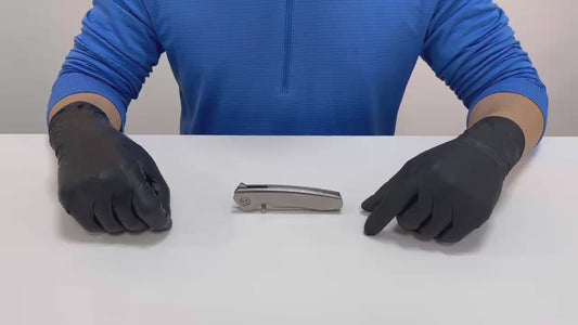 FOLDING KNIVES